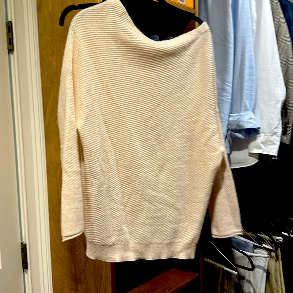 Cuyana cashmere sweater